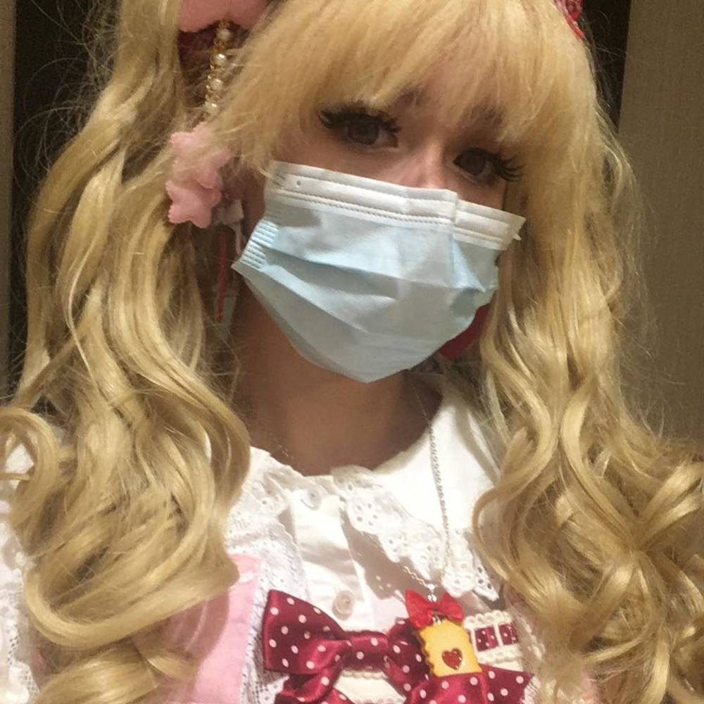 Meet your Posher, Mika